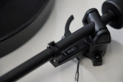 REGA PLANAR 1 MATT WHITE ПРОИГРЫВАТЕЛЬ ВИНИЛОВЫХ ПЛАСТИНОК