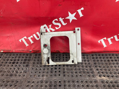 Кронштейн глушителя 2023г