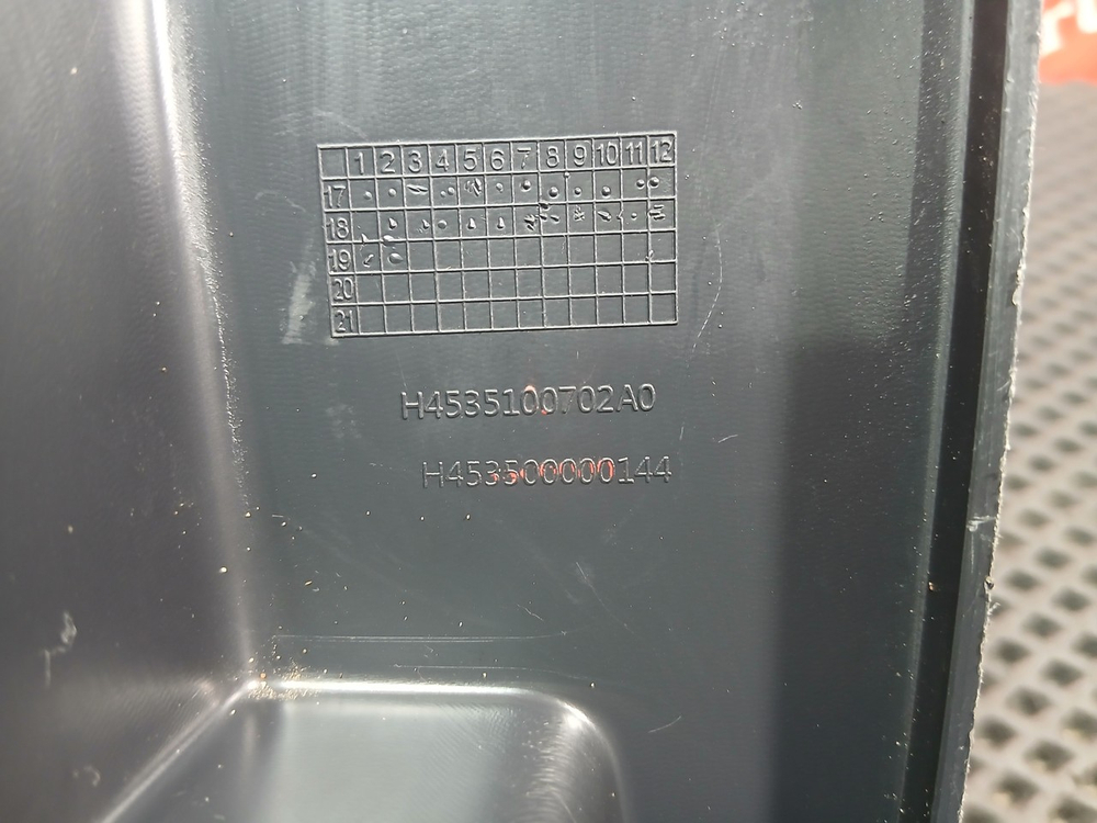 Накладка порога левая