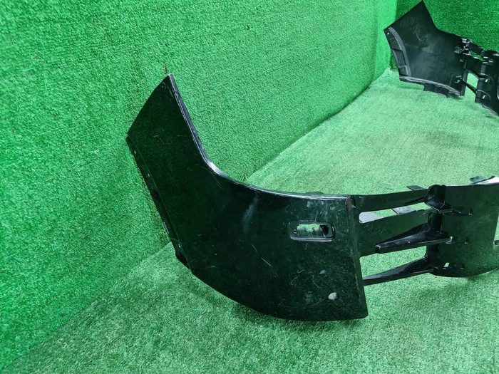 Бампер передний Toyota Land Cruiser 300 (21-нв)