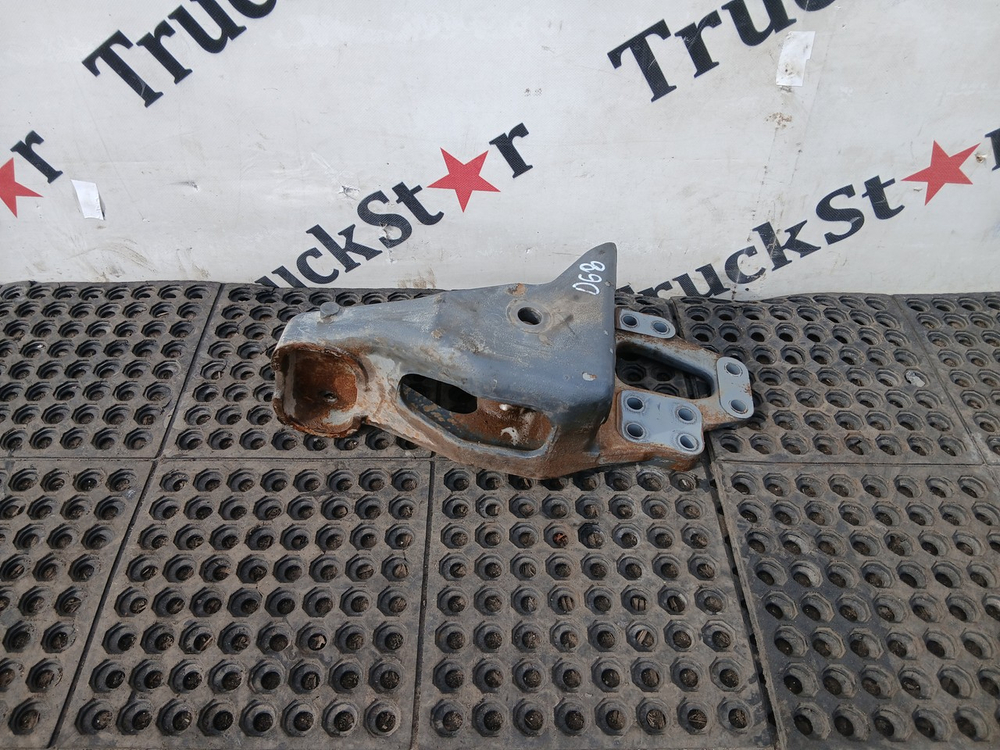 Кронштейн рессоры передней левый 2017г.