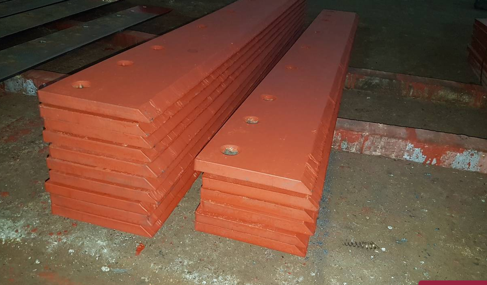 Нож КДМ 1525х220х12 HARDOX 450-500