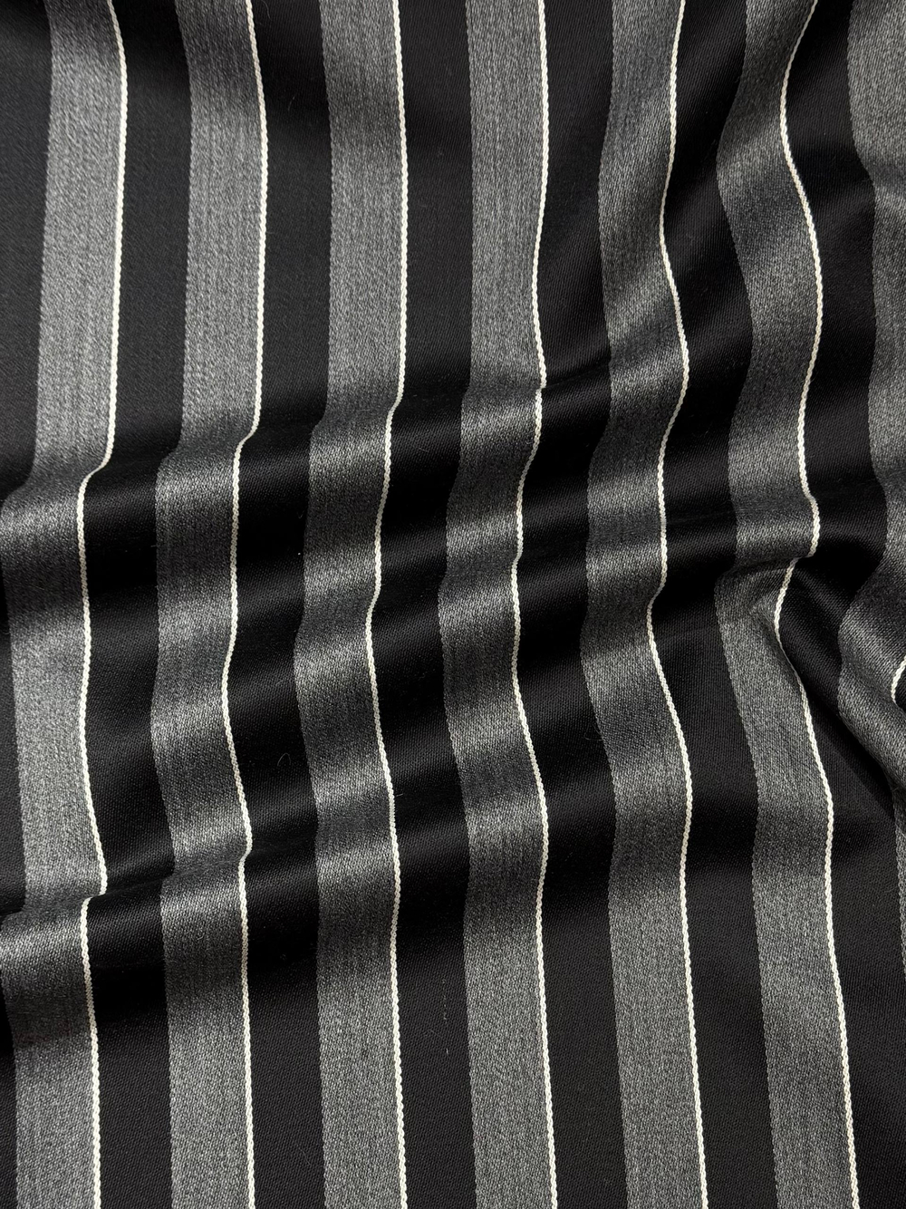 Шерсть костюмно-плательная Versace by Heritage Weavers в черно-серую полоску