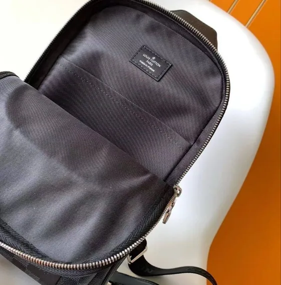 Сумка-слинг Louis Vuitton Avenue NM канва Damier Graphite