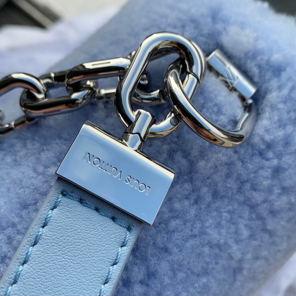 Louis Vuitton Twist MM