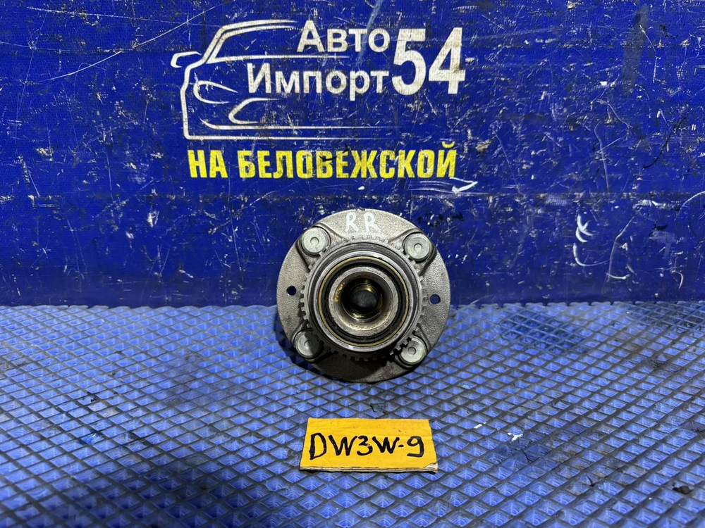 Ступица задняя правая MAZDA DEMIO 2000