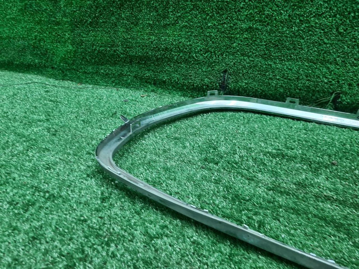 Молдинг решетки радиатора Mini Hatch F56 (21-нв)