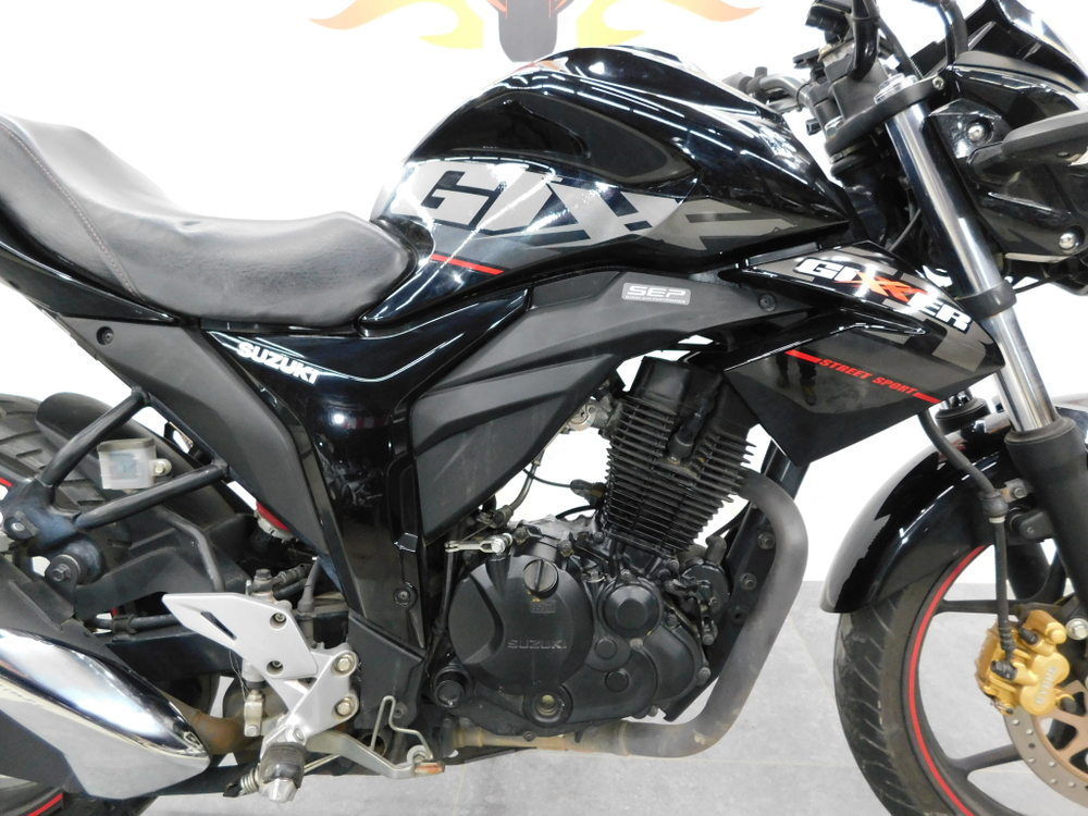 Suzuki Gixxer 150 038422