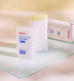 Manyo Hyaluron Hydrating Sun Stick  Увлажняющий солнцезащитный стик с гиалуроновой кислотой
