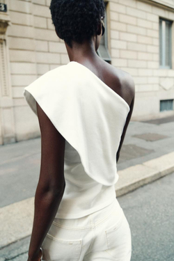 ZARA ТОП АСИММЕТРИЧНОГО КРОЯ ИЗ ИНТЕРЛОКА, БЕЛЫЙ