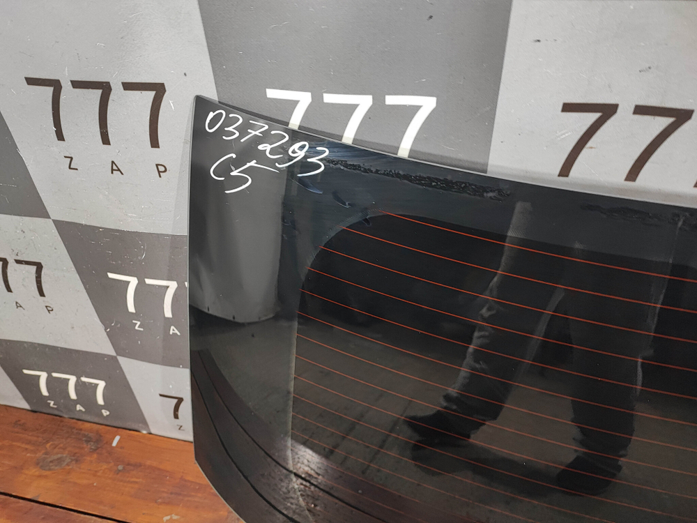 Стекло крышки багажника, заднее Omoda C5 22-нв Б/У Оригинал 555000293AA