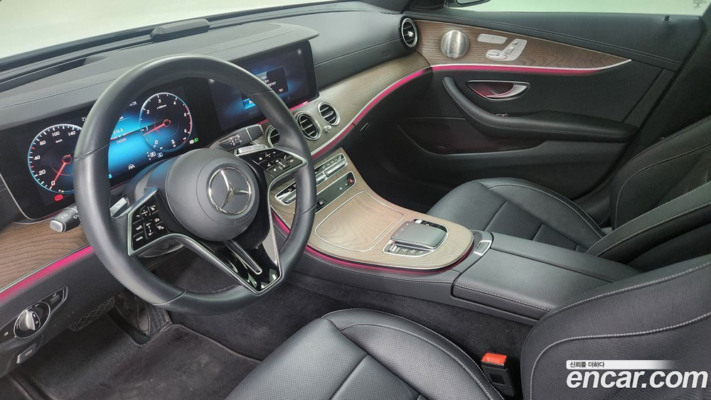 Mercedes-Benz E-Class W213 E220d 4MATIC Exclusive (01.2022)