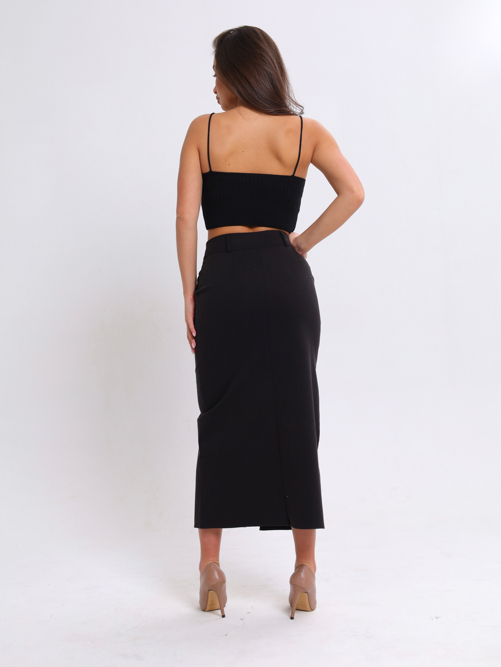 Кроп-топ на бретелях