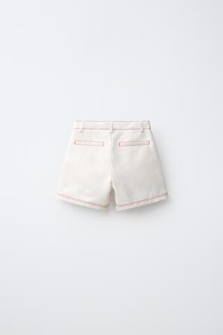 ZARA ШОРТЫ С КРАСНОЙ ОТСТРОЧКОЙ, ЭКРЮ
