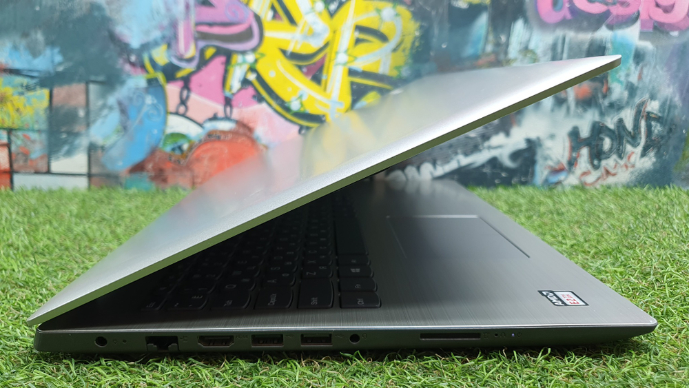 Ноутбук Lenovo AMD E2/4 Gb/FHD/IdeaPad 320-15AST [80xv00wvru]/Windows 10