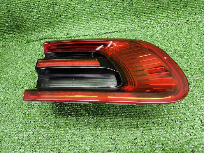 Фонарь левый внутренний Porsche Macan 95b (14-18)