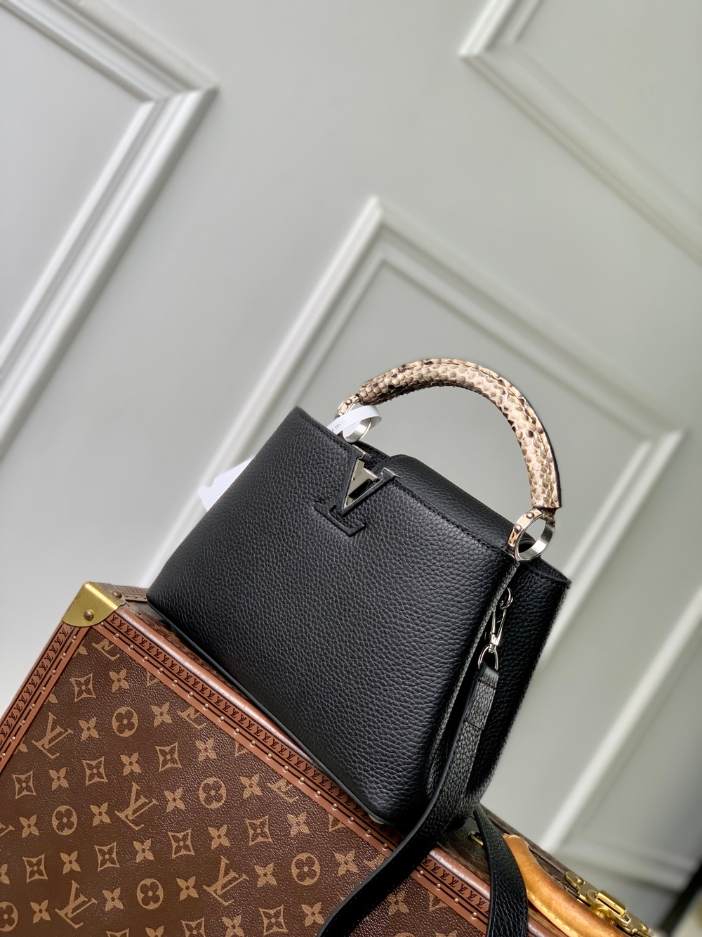 Louis Vuitton Capucines BB