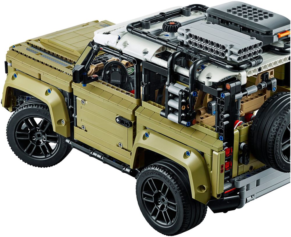 Конструктор LEGO Technic 42110 Land Rover Defender