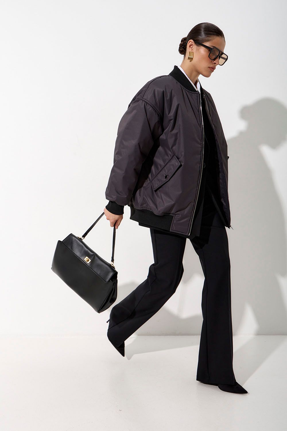 Куртка бомбер в цвете графит