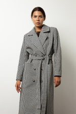 Пальто прямого кроя расцветки гусиная лапка