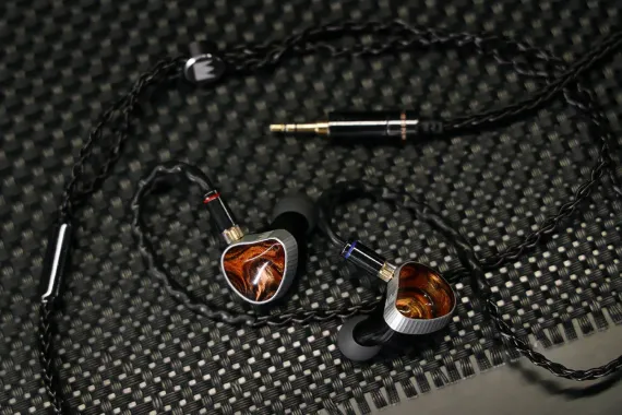 Noble Audio Sultan