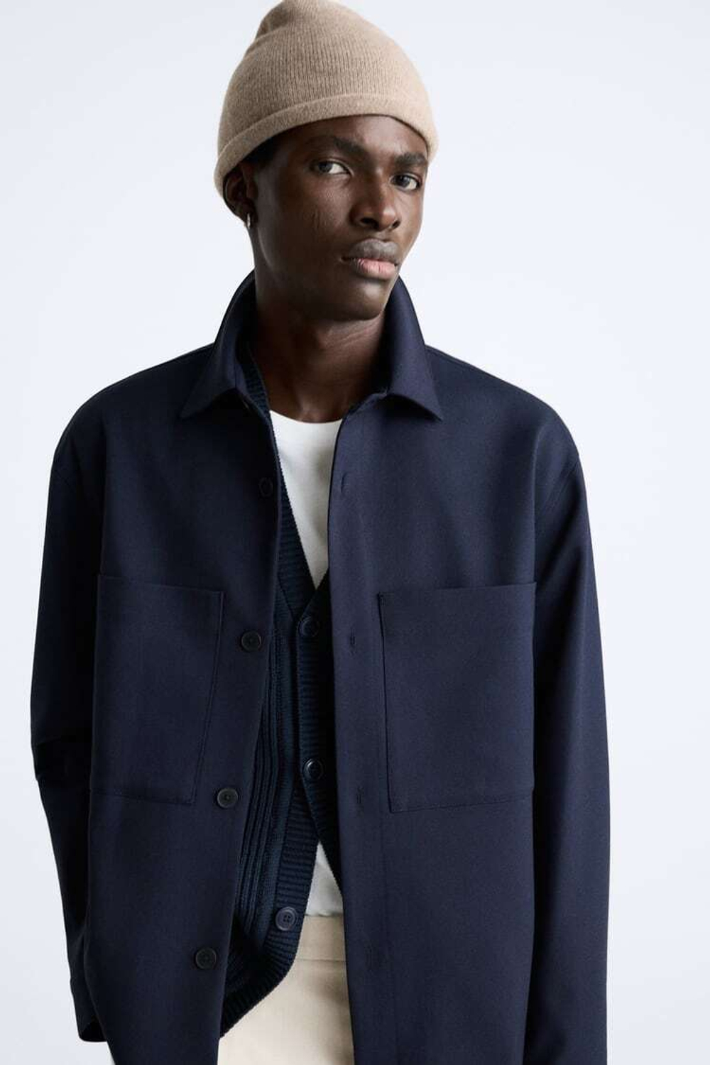 ZARA ШАПКА БИНИ С ПОЛИРОВКОЙ, БЕЖЕВЫЙ