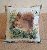Декоративный гобеленовый чехол Белочка 47х47