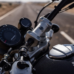 Крепление руля Royal Enfield, серебристое Handlebar Clamp – Super Meteor 650, арт. KXA00220