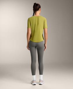 Oysho Футболка из технологичной ткани с короткими рукавами, оливковый