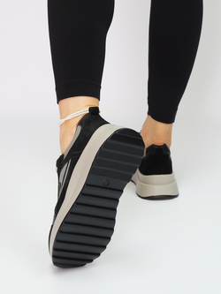 Кроссовки женские демисезонные