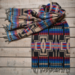 Палантин теплый с орнаментом Навахо