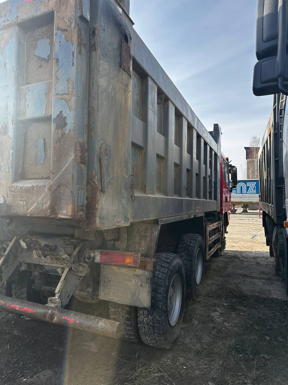Shacman (Shaanxi) SX* 6x6 Самосвал SX32586T385 (Дизельный, 11,6 л, 369 л.с., МТ)