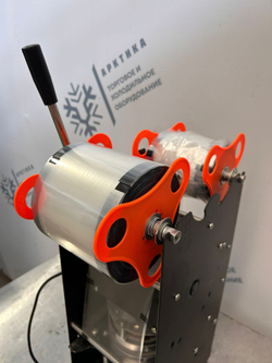 Автоматическая машина для запайки стаканов XL-700P