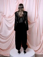 Брюки с декоративными пуговицами и атласным поясом, Черные