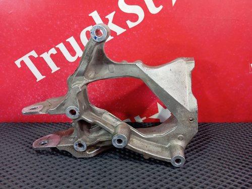 Кронштейн кабины передний левый