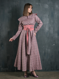 Платье с кушаком /персик клетка