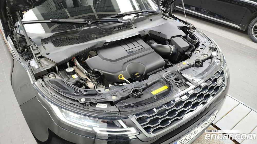 Land Rover Range Rover Evoque 2 Generation P250 R-Dynamic SE (02.2022)