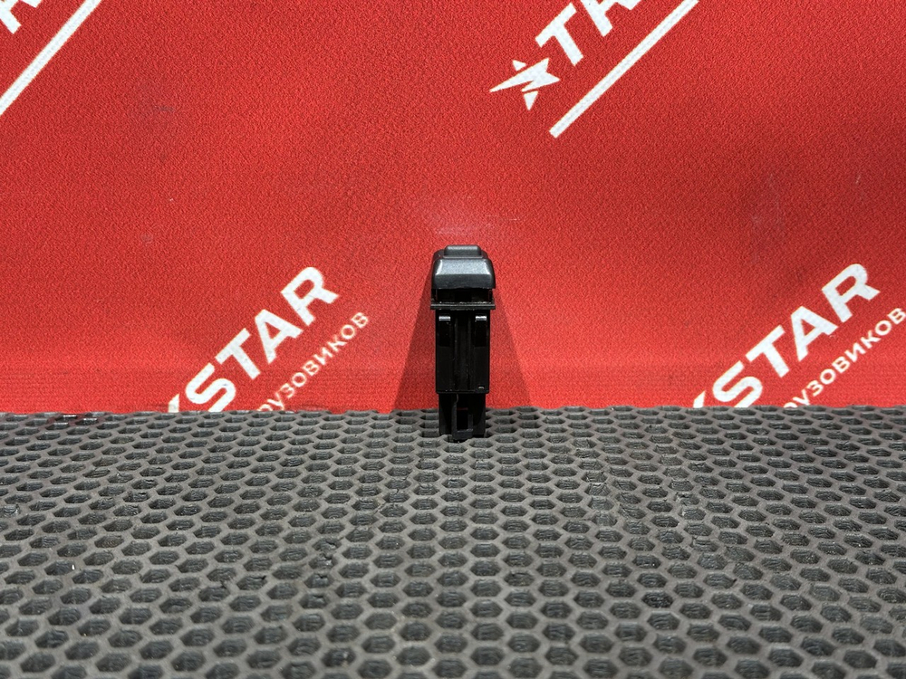 Кнопка коробки отбора мощности