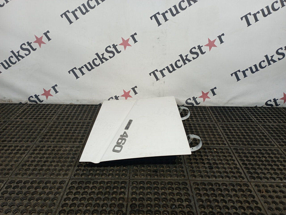 Крышка инструментального ящика правого