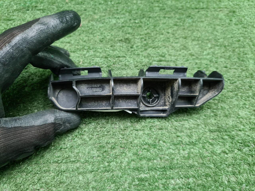 Кронштейн заднего бампера Toyota RAV4 4 CA40 15-19