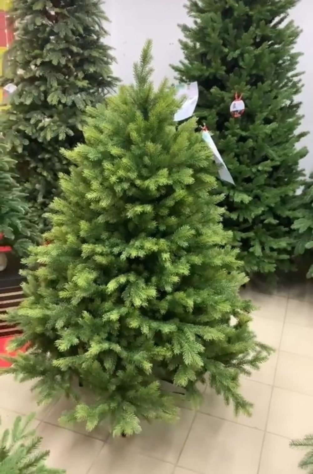 Елка с гирляндой «Эрмитажная» (Литая хвоя) 270 см / 2,7 м