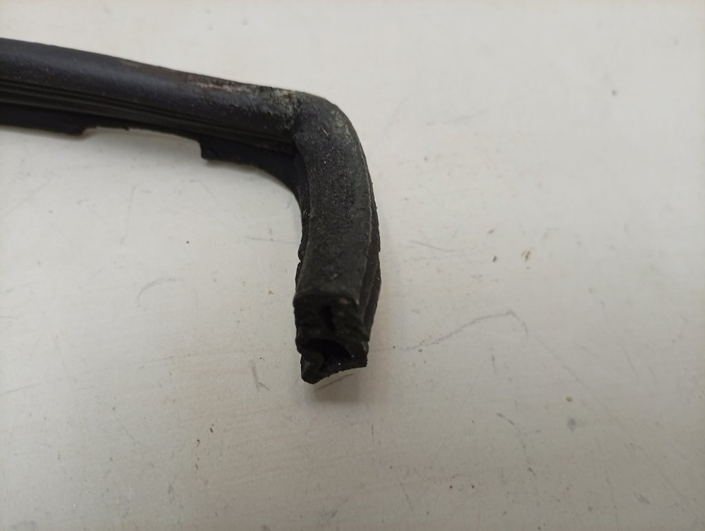 GV53311 ктп5 Уплотнительная резинка посудомоечной машины Gorenje 470942 б/у