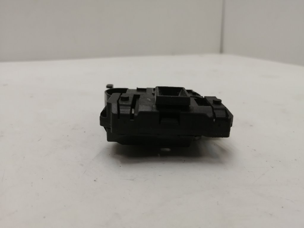 IWSD51051 кт121 Блокировка люка для стиральной машины Indesit 47071697969 б/у