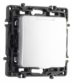 Розетка влагозащищенная с заземлением и со шторкой с крышкой Arte Milano am-217 217.41-1.silver