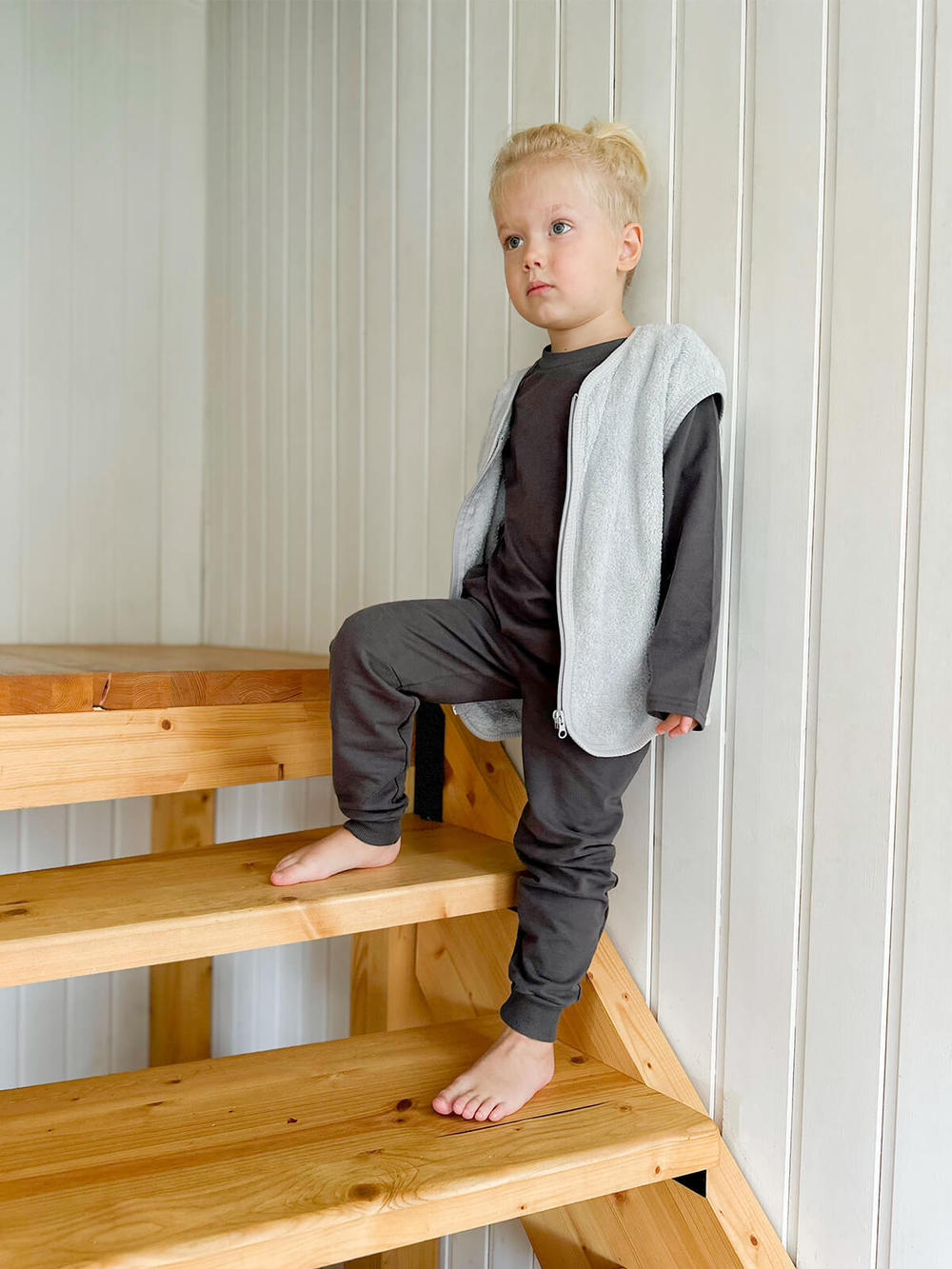 Жилет Mjölk Серый