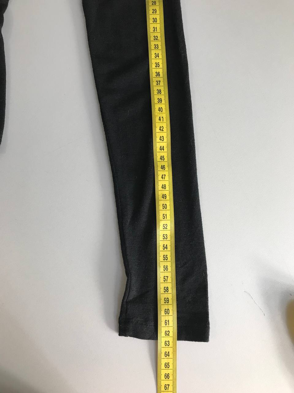 Кофта Blumarine с украшенным декольте, маркировка 36, визуально на 42 размер