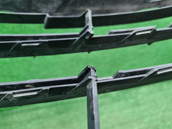 Решетка перед. бампера Porsche Cayenne 958 (14-18)