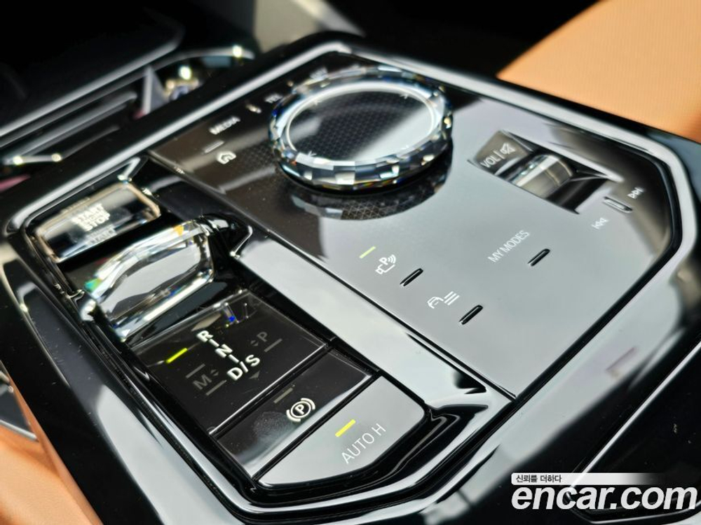 BMW 5 Series (G60) 530i xDrive (12.2023)