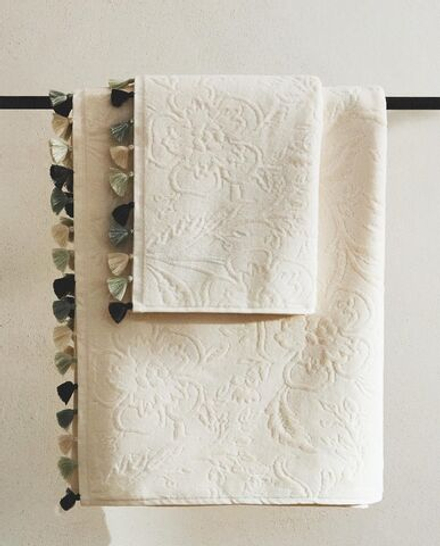 Zara Home - Жаккардовое банное полотенце с кисточками, бежевый, 90х150 см