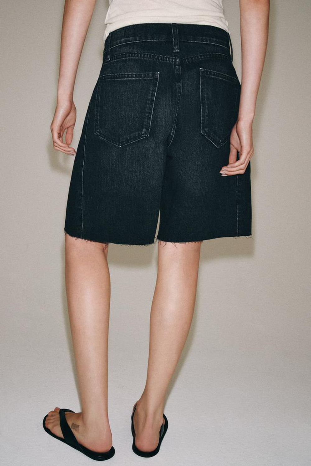 ZARA ДЖИНСОВЫЕ ШОРТЫ RELAXED СО СРЕДНЕЙ ПОСАДКОЙ — ZW COLLECTION, ЧЕРНЫЙ